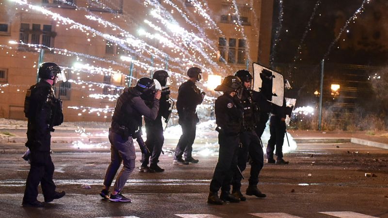 Detienen a 157 personas en Francia tras una noche menos intensa de violencia