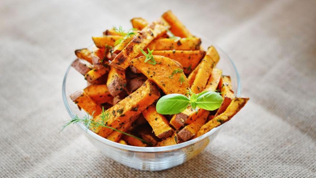 Cuatro alternativas saludables a las patatas fritas que están deliciosas