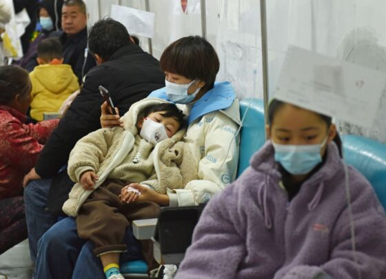 ¿Cuán preocupante es el aumento de enfermedades respiratorias en China? Una médica responde