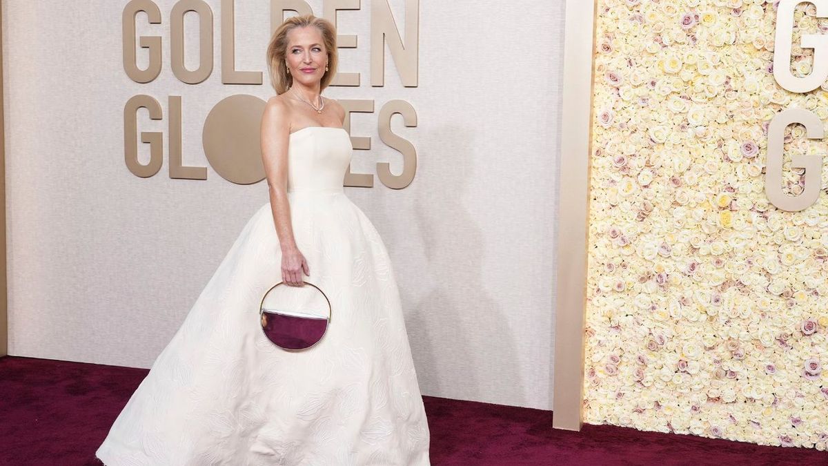 La lupa en los Globos de Oro: el secreto escondido en el vestido de Gillian Anderson