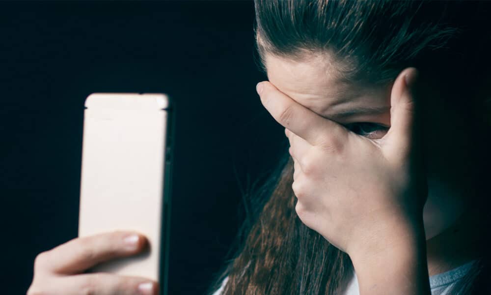 El peligro del abuso del móvil para la salud mental de los más jóvenes