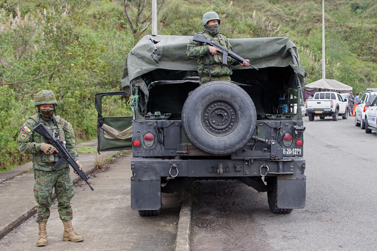 El Ejército de Ecuador pide a la ciudadanía no dar alimentos preparados a los soldados por posible contaminación
