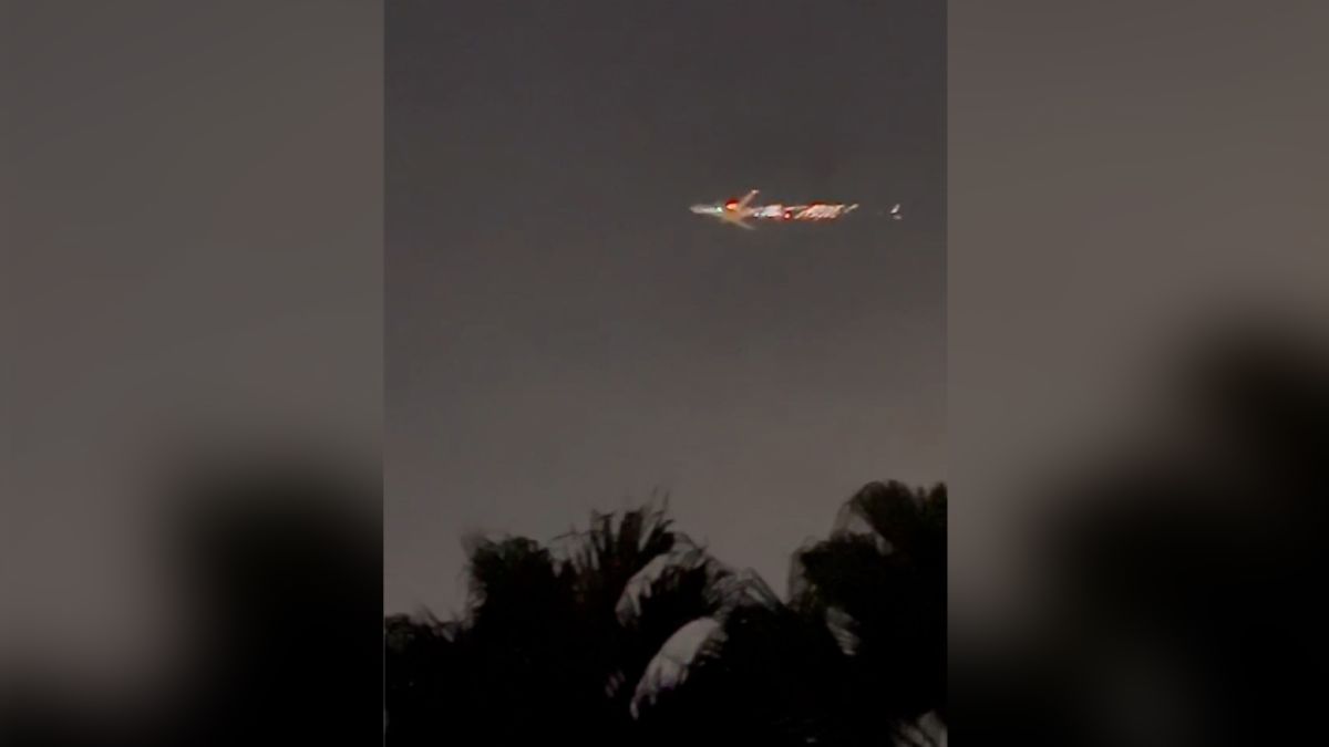 Avión de carga aterriza de emergencia en Miami luego de que un motor se prendiera en llamas y lanzara chispas por el aire